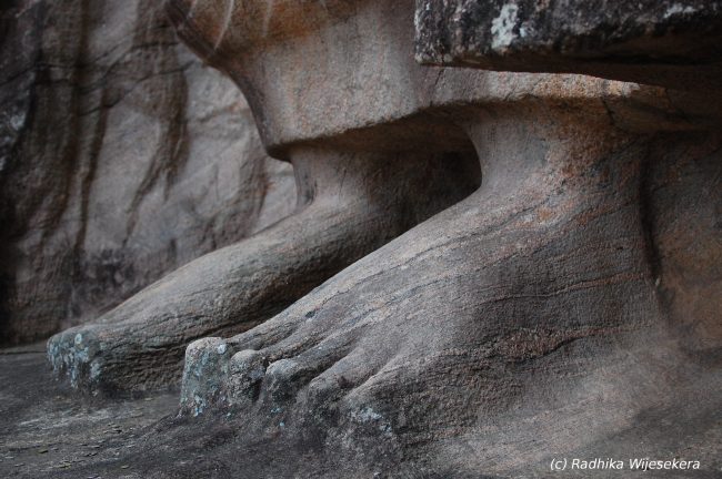 Note the lack of detail in the feet and toes of the Sasseruwa Buddha. Image credit: Radhika Wijesekera