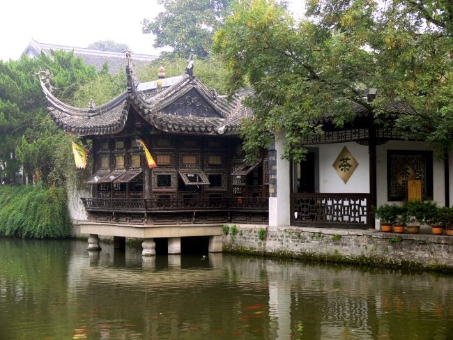A traditional tea house in Nanjing, China - Courtesy www.wikiwand.com