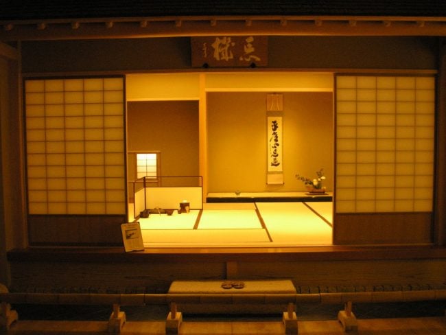 The interior view of a traditional Japanese tea room - Courtesy www.newworldencyclopedia.org 