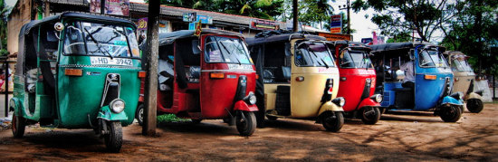 srilanka-tuktuk-adventuresofagoodman.com_