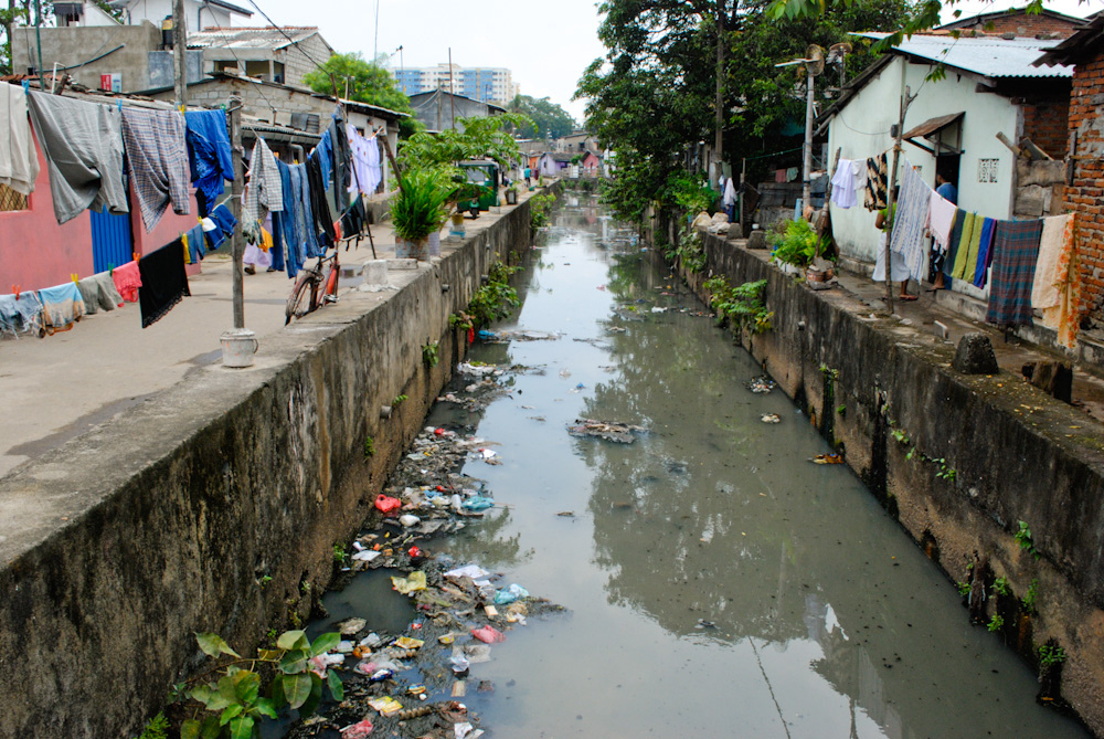 Colombo Canal Plastic Waste - © Peter Bennett
